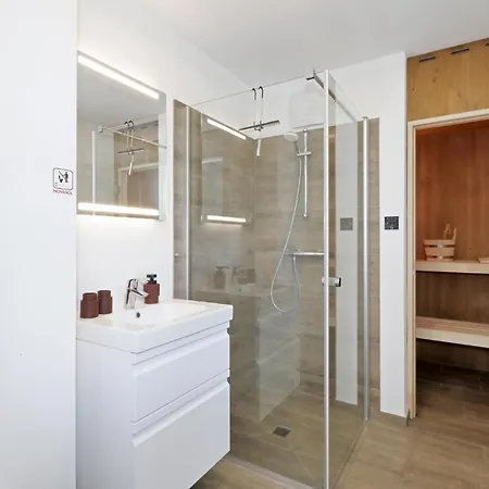 2 Bedroom Cozy In Lembruch-duemmer *