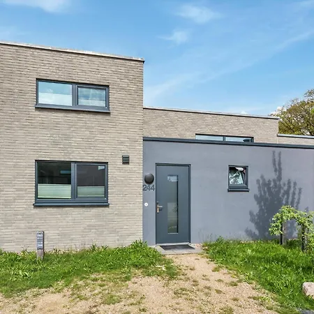 2 Bedroom Cozy In Lembruch-duemmer Holiday home